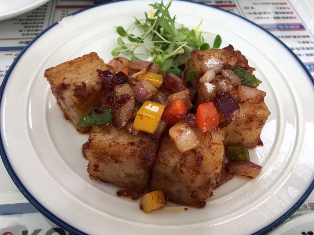Fried turnip cake with xo sauce (RMB 22)