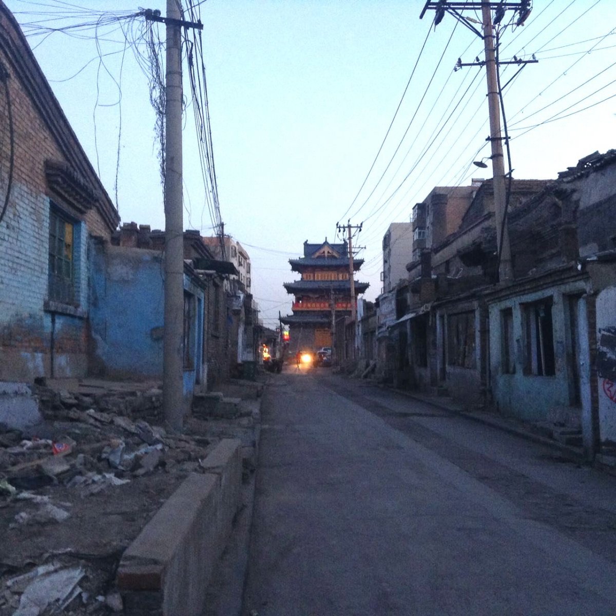 The dusty old town lies in ruins