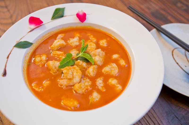 Braised prawns in spicy soup