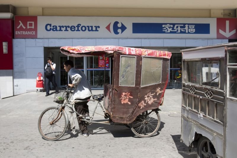 Experts say Carrefour's Mainland decline is part of a trend in foreign retailer paring back their China presence