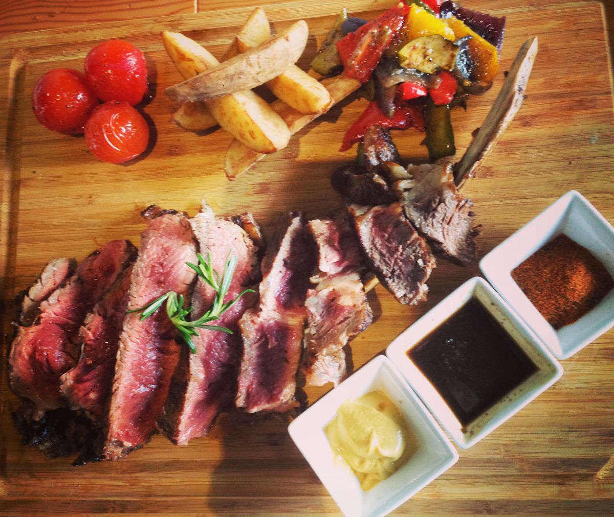 Angus Tomahawk steak