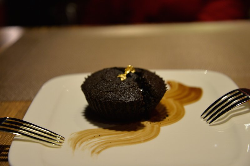 Palazzo's service is quite good – the manager gave us cranky customers a tasty complimentary chocolate lava cake