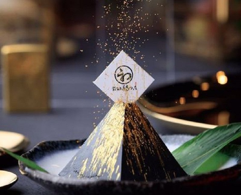 Try the passion fruit and matcha mousse (RMB 32)