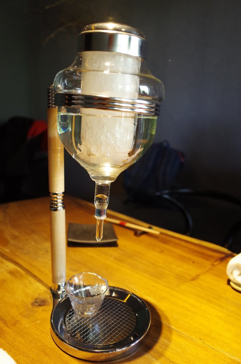 The sake dispenser