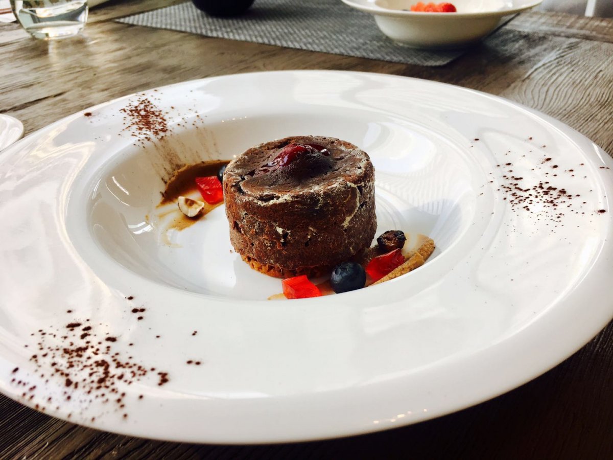 The lava cake (RMB 68) is addictive