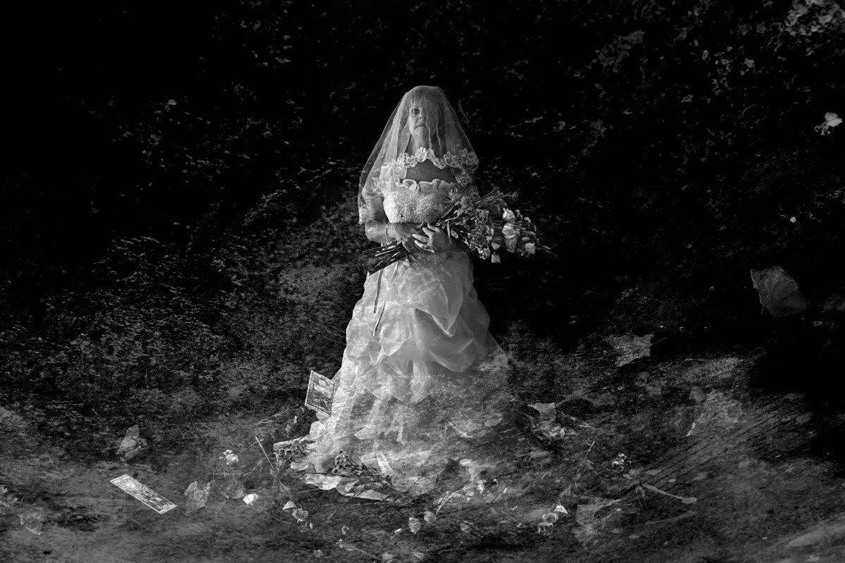 Ibañez says that his goal was to make the photoshoot cathartic and in no way traumatic for the model