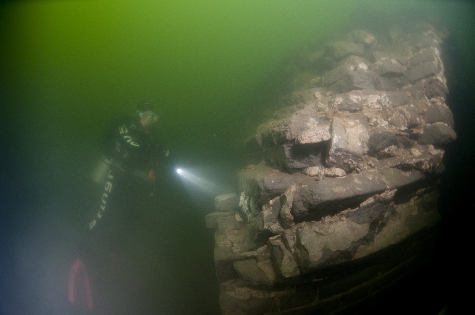 Two Divers Missing at Underwater Section of the Great Wall