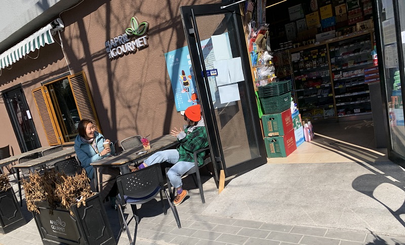 Late afternoon is a perfect time for sun outside April Gourmet in Sanlitun