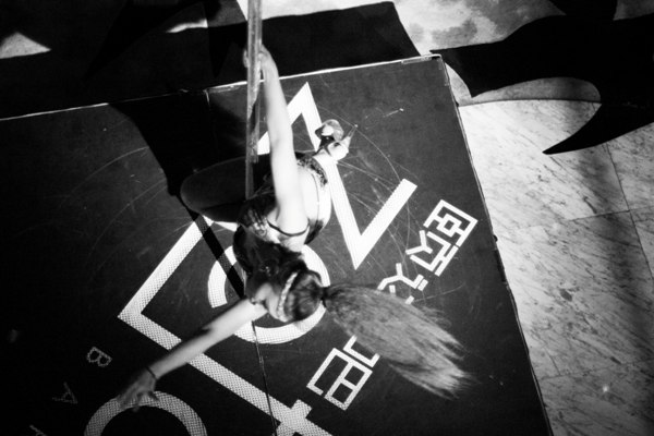 pole_dancing_contest_zeta_bar_beijing02.jpg