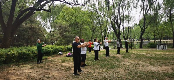 Beijing Tai Chi class in Chaoyang Park