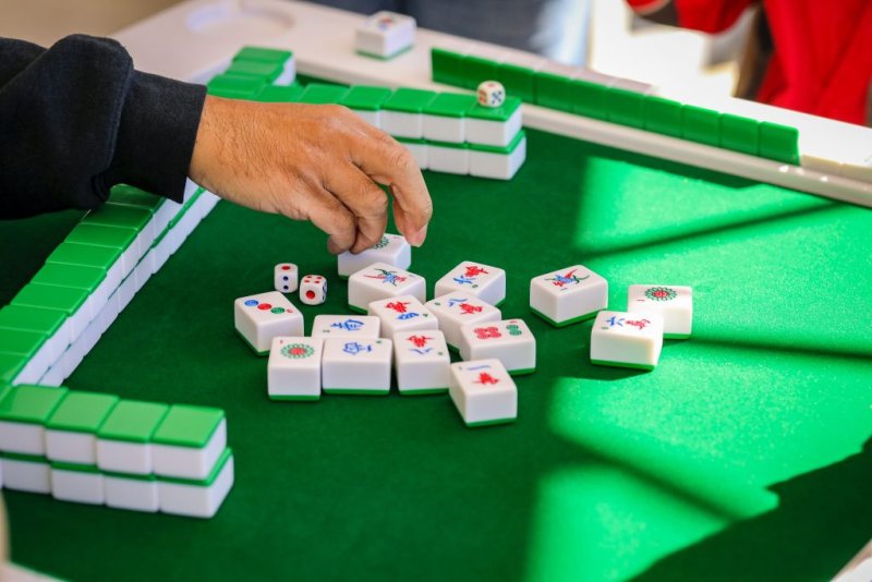This Mahjong Set Costs $325 But That's Not Actually The Problem