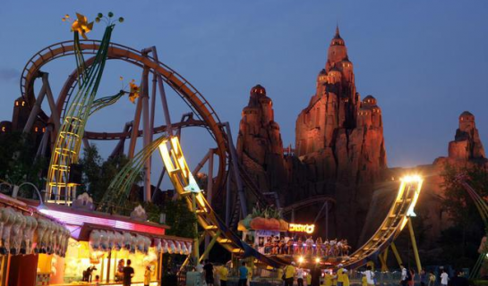 Happy Valley Coaster Leaves Riders Suspended In Midair