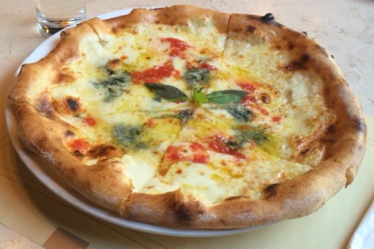 Carefully textured crusts make La Pizza a prime Italian eatery