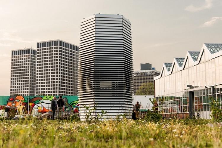 Smog-Eating Tower Comes to Life, and May Be On It&#039;s Way to Beijing