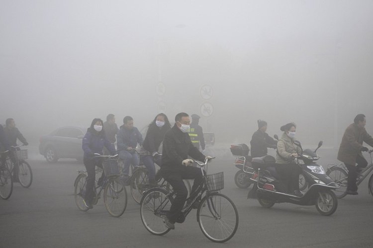 R Smog Makes 70% of China Unhappy (The Other 30% Probably Own Coal Mines)