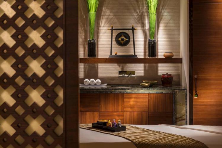 Go Coconuts: Four Seasons Hotel Spa Does Tropical Massages for Summer  