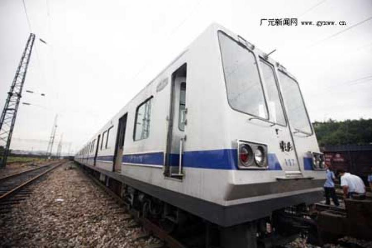 Beijing Subway Cars Converted into Student Dormitories in Sichuan