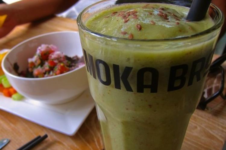 Smooth(ie) Operator: Fight the Summer Heat with These Drinks