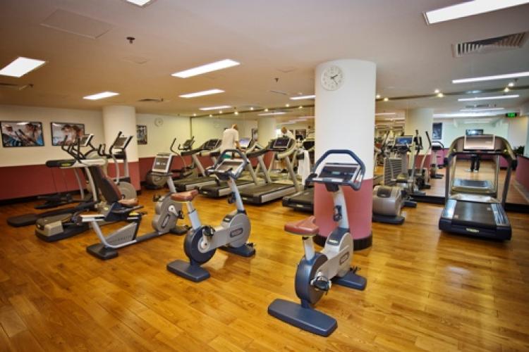 High-End Hotel Fitness Center: Pulse Health Squash and Sports Club