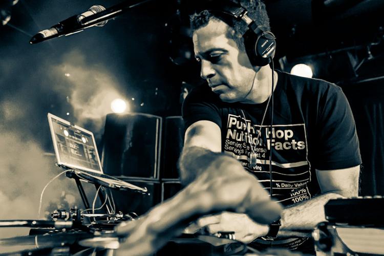 Red Bull There3style With DJ Z-Trip at Club Mix (Aug 16)
