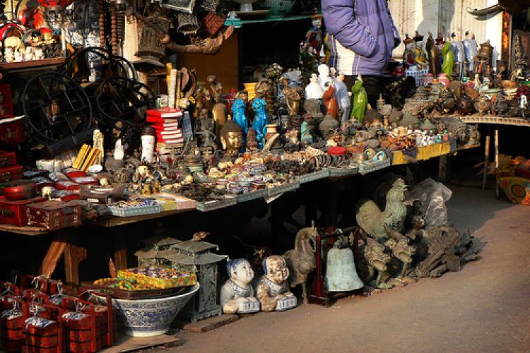 From Our Archives: 5 Beijing Markets for Vintage Souvenir and Decorations