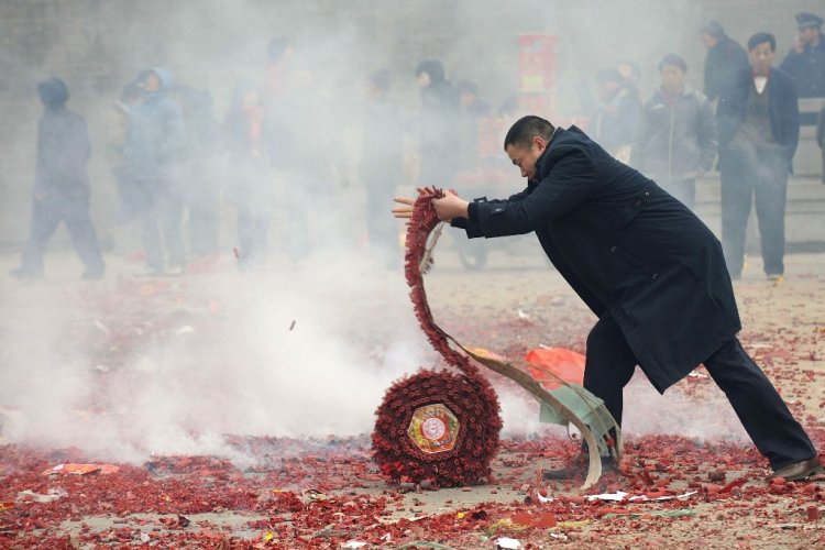 A Teacher&#039;s Advice to His Students for Staying Safe during Spring Festival