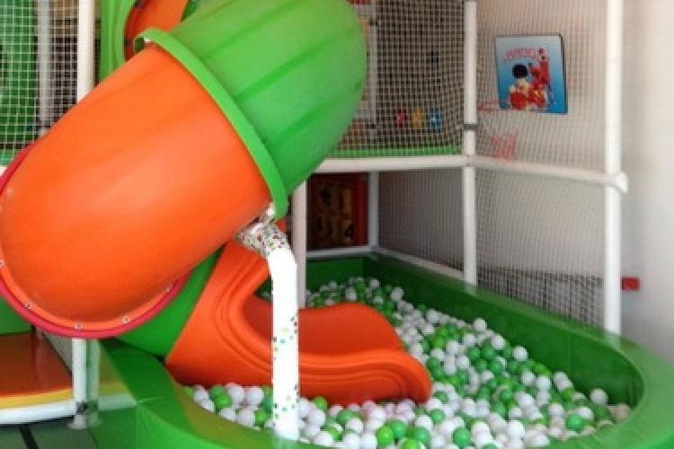 Lazyroo Kids Café: A Place Parents Can Enjoy While Kids Play