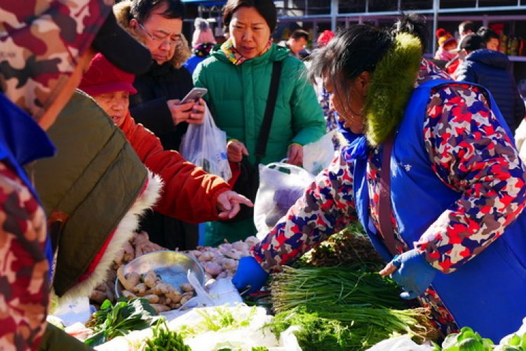 A Stroll Through the Delightfully Local Chaowai Morning Market