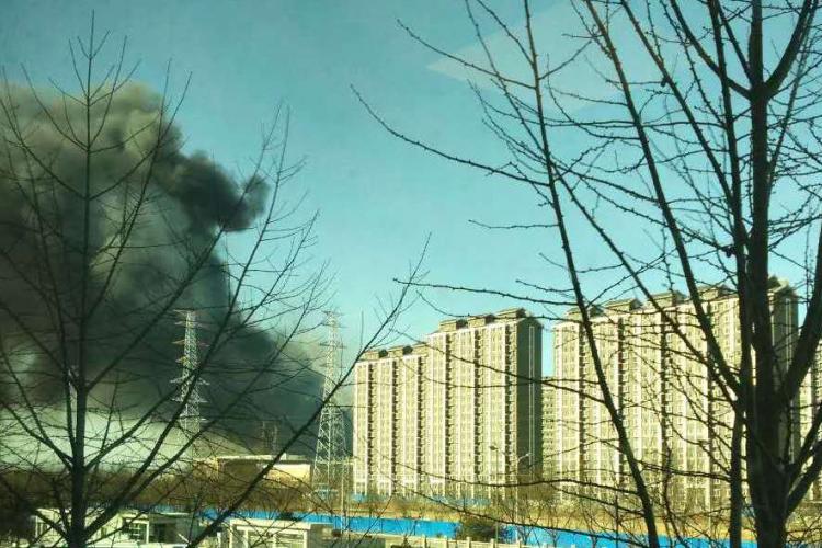 Fire Erupts at Construction Site Behind Shunyi&#039;s BSB