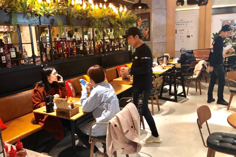 Groupe Flo Caters to the Masses With a New Upscale Food Court in Sanyuanqiao