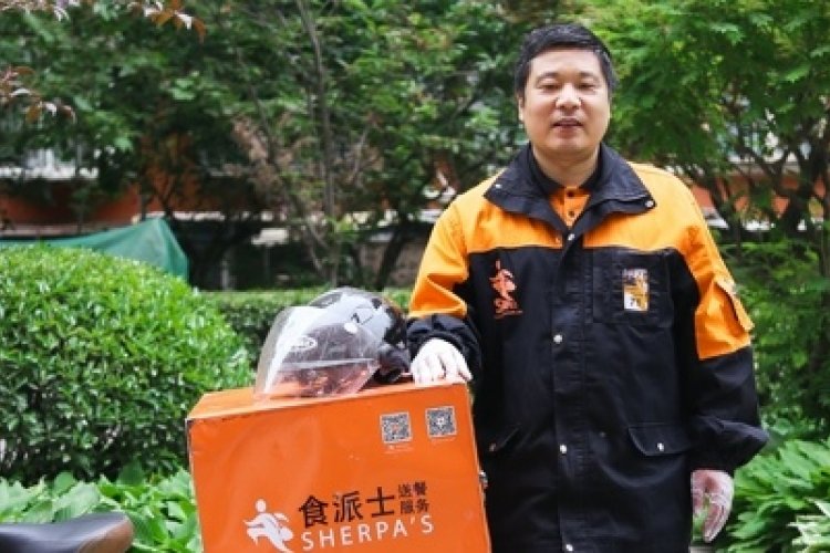 How One Beijing Sherpa&#039;s Waimai Guy Rode Through the Coronavirus Pandemic