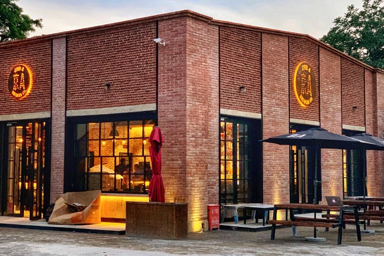 New Pizza Oven-Equipped Jing-A Taproom Officially Opens This Friday in Dongsi New Pizza Oven-Equipped Jing-A Taproom Officially Opens This Friday in Dongsi