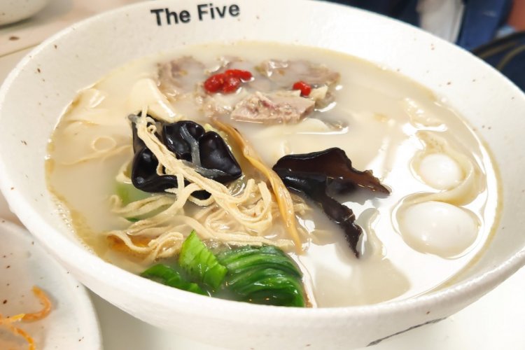 The Five Brings Contemporary Henan Noodles and Snacks to Taikooli