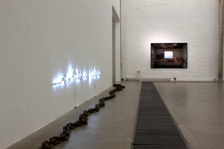 State of the Arts: Ozzola’s Study of Light and the Invisible at Galleria Continua