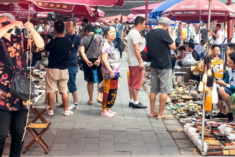 Don&#039;t Go Home Empty Handed With These 8 Great Places to Buy Souvenirs in Beijing