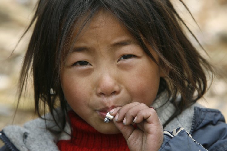 Twenty-Five Percent of Beijing&#039;s Tobacco Vendors Fail to Butt Out, Continue Selling Cigarettes Near Schools Illegally