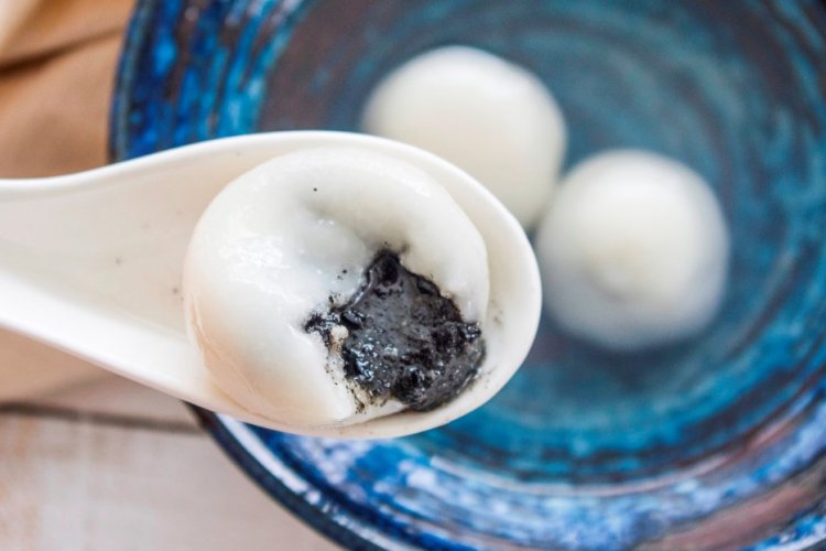 The Balls That Bring Us Together: How to Make Tangyuan This Lantern Festival