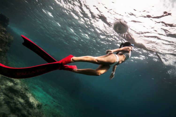 Plunge the Beijing Depths With the City&#039;s Breathtaking Freediving Community