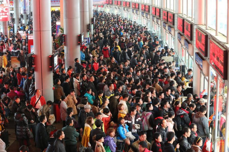 China Railway Site Sees 5.93 Billion Clicks Per Hour as Busiest Travel Season Starts
