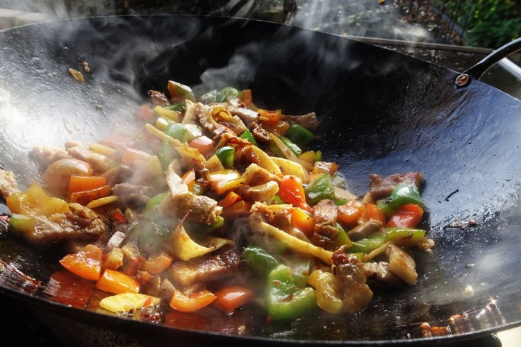 7 Inexpensive and Indispensable Chinese Cooking Tools Every Foodie Needs