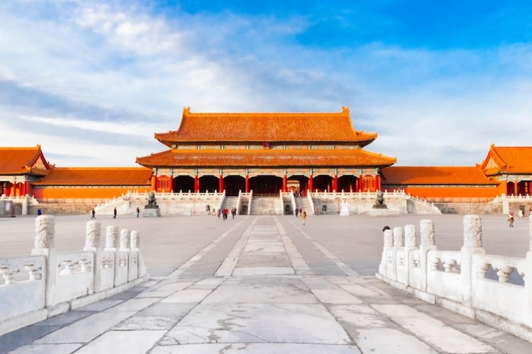 DP TGIF: Forbidden City Walking Tour and Lunch, Stand Up Comedy Tour, JindaFit