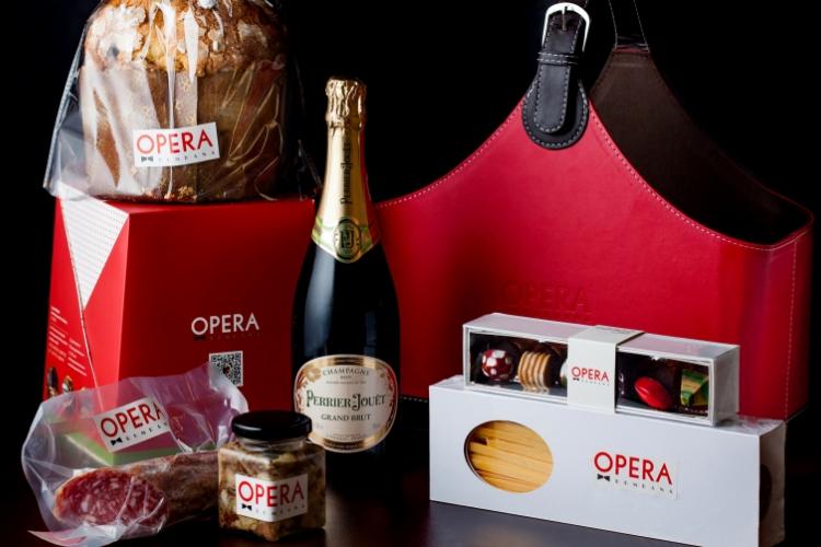 The Gift of Plenty: Festive Hampers For Every Type of Foodie Friend