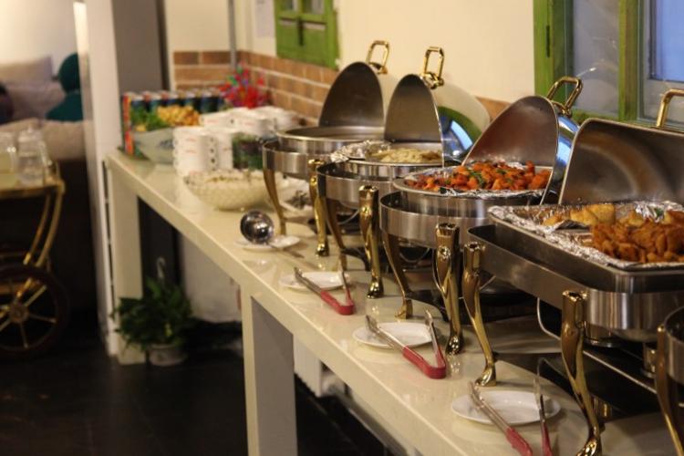 Outliers: Escape Your Downtown Comfort Zone and Try These Great Outlying Restaurants Outliers: Escape Your Downtown Comfort Zone and Try These Great Outlying Restaurants