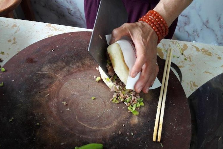 Are These Two Popular Sandwiches Really Burgers With Chinese Characteristics?