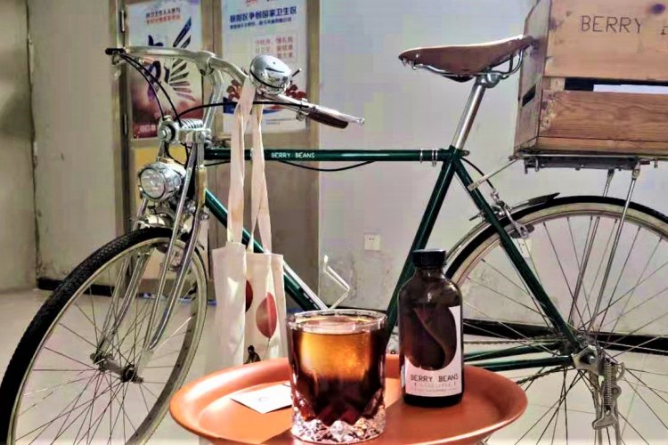 Berry Beans Bring Fancy Cold Brew Tech (and a Bicycle) to Chunxiu Lu