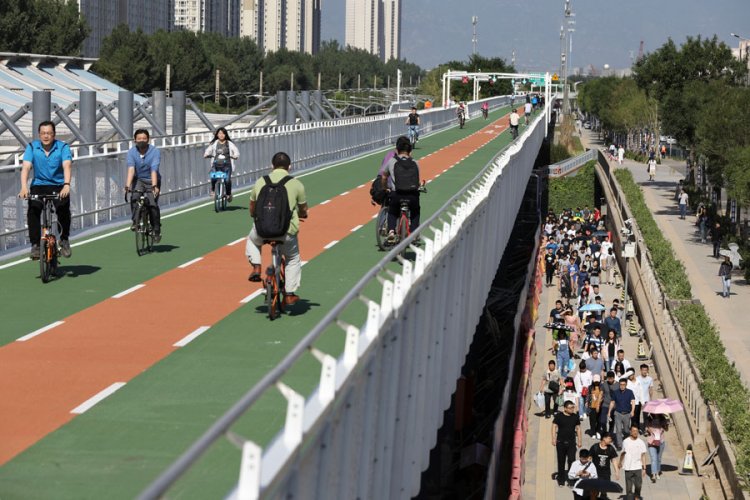 Throwback Thursday: How a Dutchman Revamped Beijing’s Biking Culture