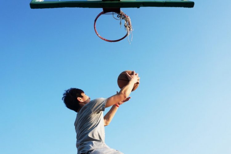 Hoop With Your Friends at These Reopened Basketball Courts