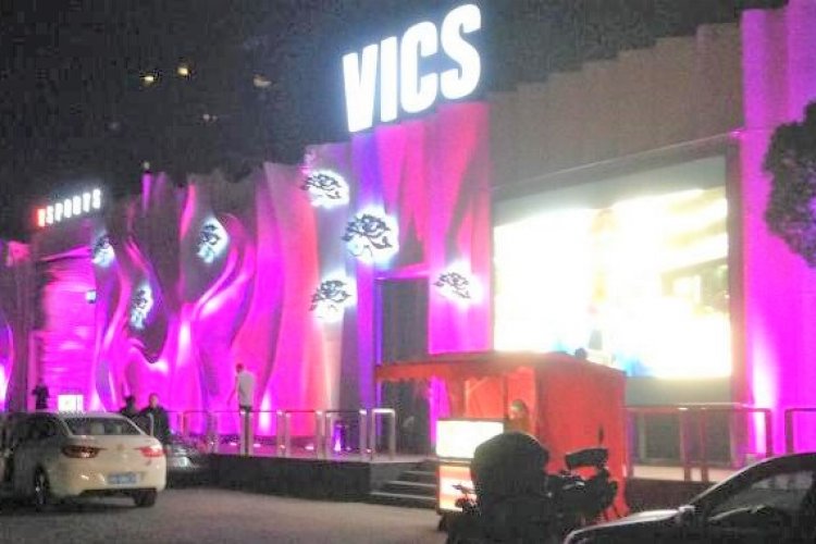 Partiers Bid Farewell to Vics, Beijing&#039;s Most Senior Nightclub