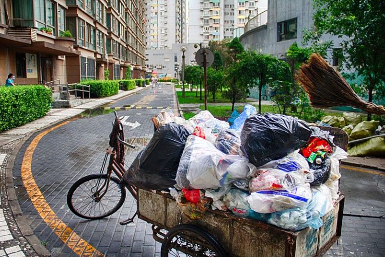 Trashy City: Beijing Produces 7.9 Million Tons of Garbage, More Than Any Other Chinese Locale 