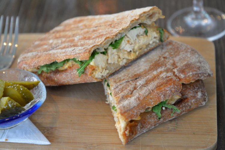 Does Deli de Luxe's Filling Paninis Stack Up to Beijing's Newer Spate of Sandwich Upstarts? 